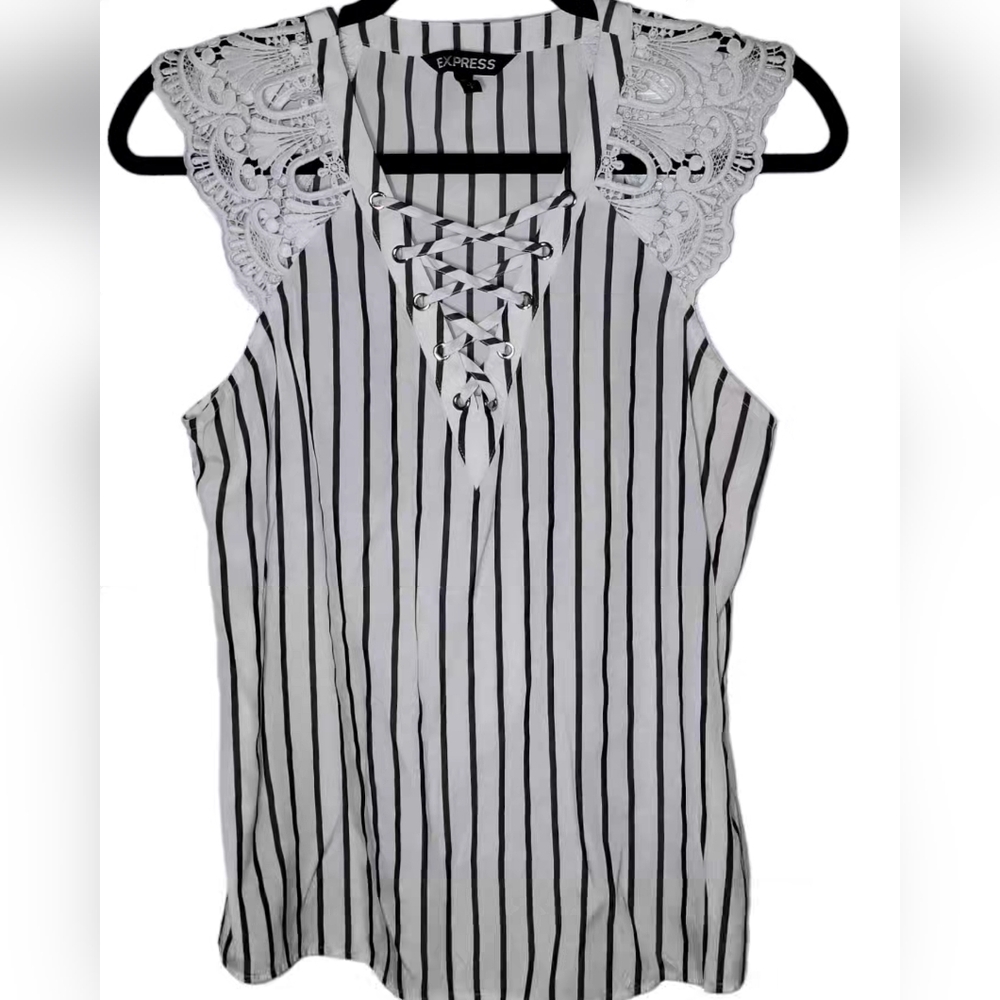 EXPRESS Sz S Lightweight White Black Nautical Lace Striped Lace-up V-neck Top